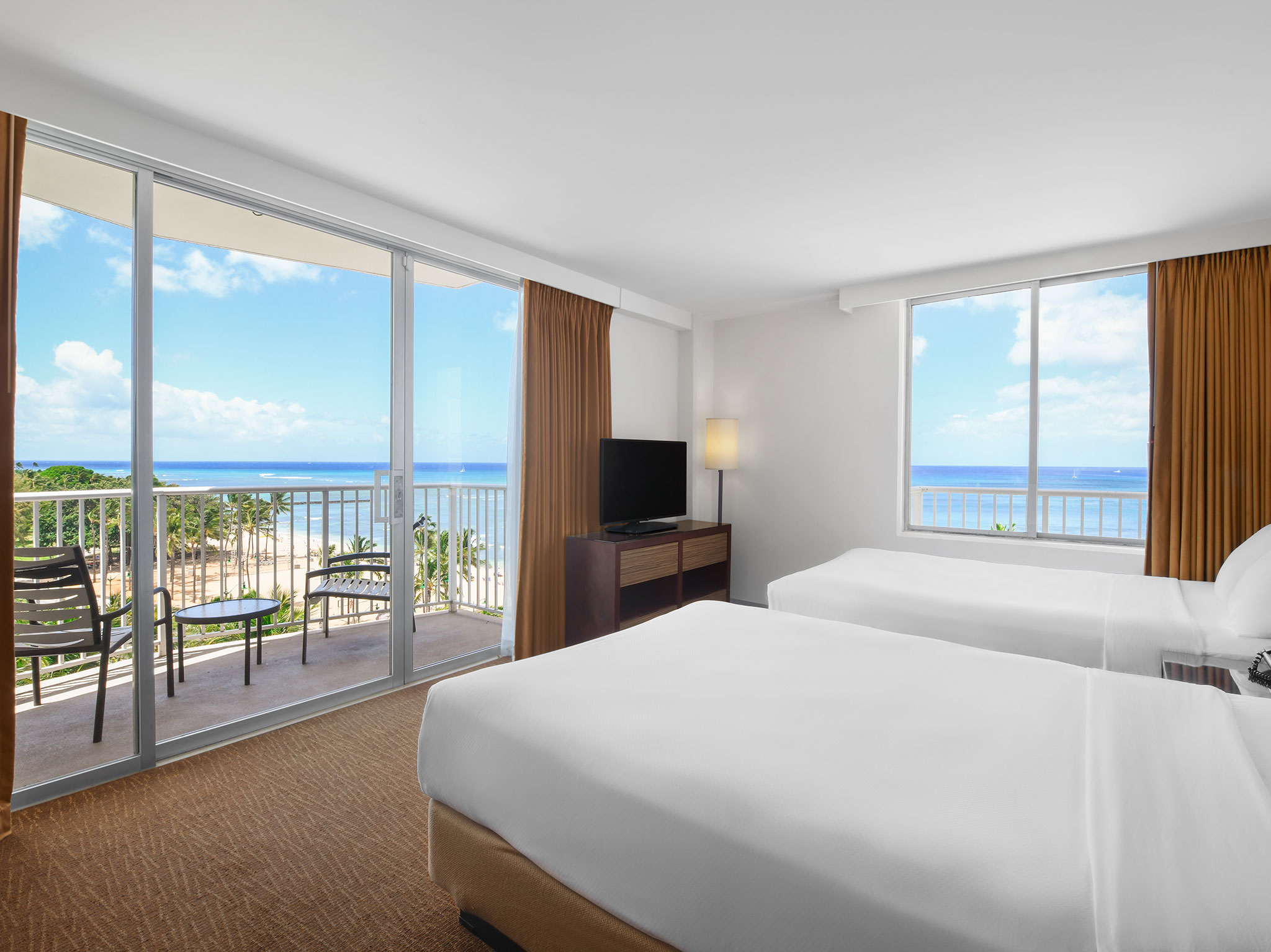 오션 프론트 코너 룸